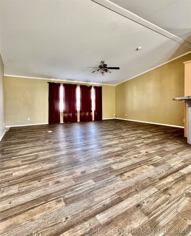 421830 E 1162 Road, Eufaula, OK 74432