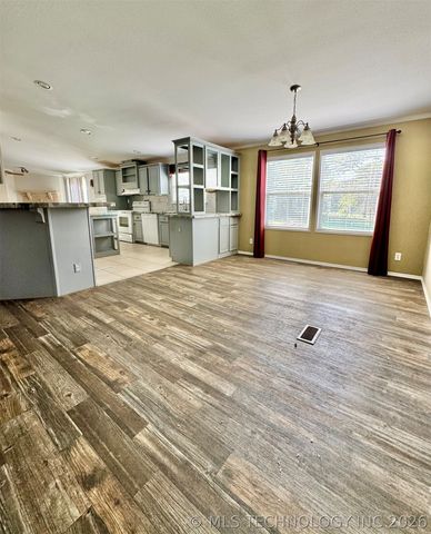 421830 E 1162 Road, Eufaula, OK 74432