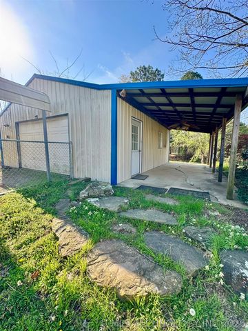 421830 E 1162 Road, Eufaula, OK 74432