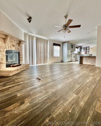 421830 E 1162 Road, Eufaula, OK 74432