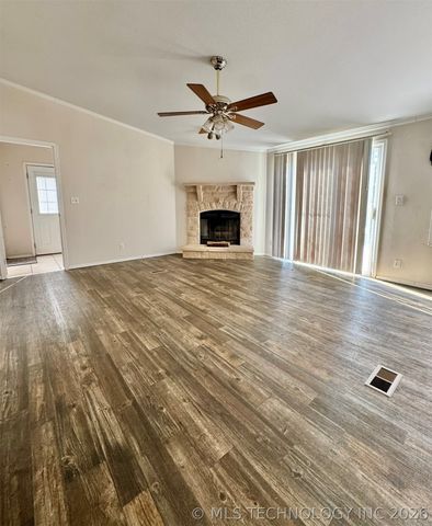 421830 E 1162 Road, Eufaula, OK 74432