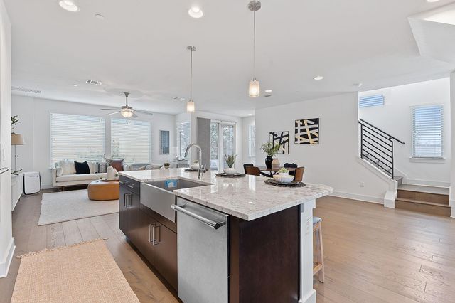 1205 Elm ST 5, Austin, TX 78703