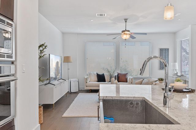 1205 Elm ST 5, Austin, TX 78703
