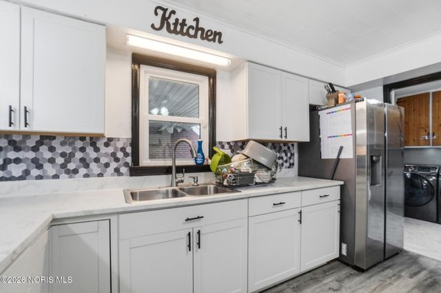 146 Clifton Avenue, Findlay, OH 45840