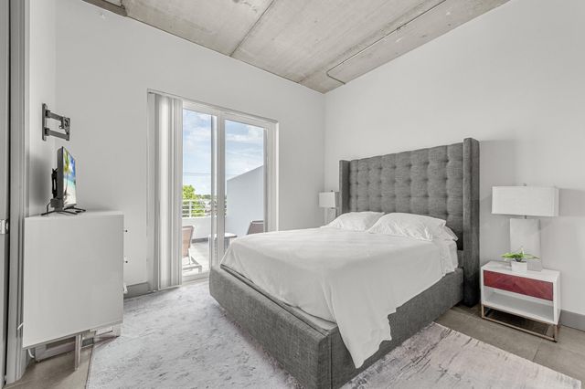 111 SE 2nd Street 302, Delray Beach, FL 33444