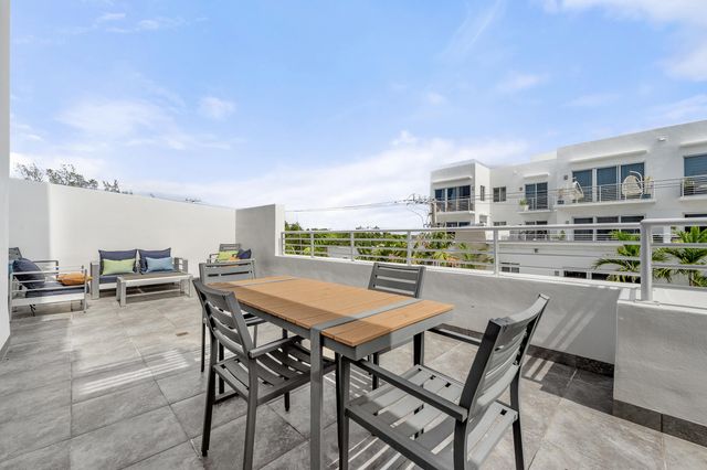 111 SE 2nd Street 302, Delray Beach, FL 33444