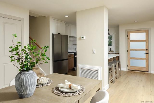 103 Howell Heights, Escondido, CA 92025