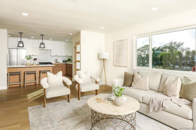 103 Howell Heights, Escondido, CA 92025