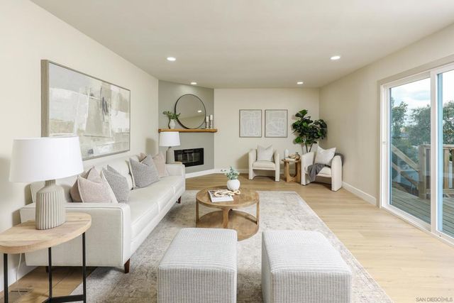 103 Howell Heights, Escondido, CA 92025