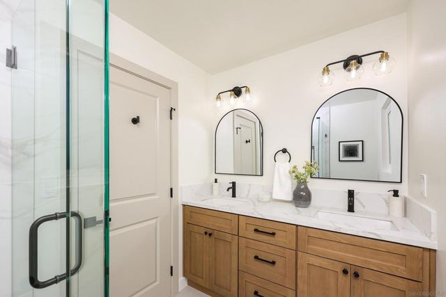 103 Howell Heights, Escondido, CA 92025