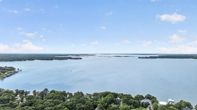 705 Heather Woods Drive, Tool, TX 75143
