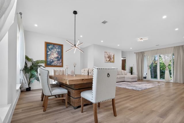 705 Heather Woods Drive, Tool, TX 75143