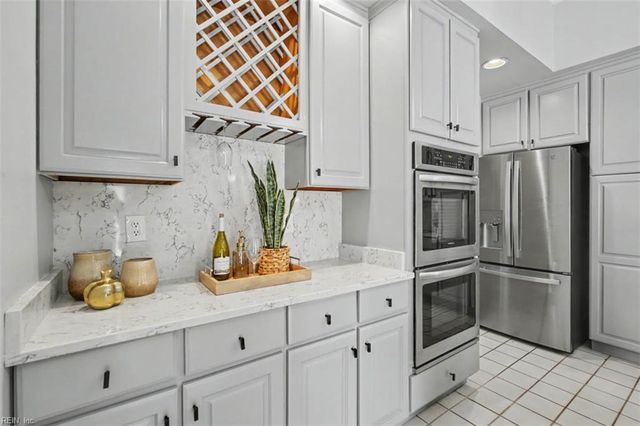 1521 Bordeaux PL, Norfolk, VA 23509