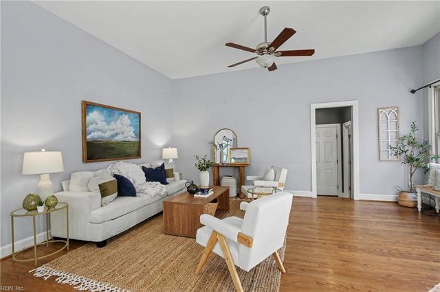 1521 Bordeaux PL, Norfolk, VA 23509