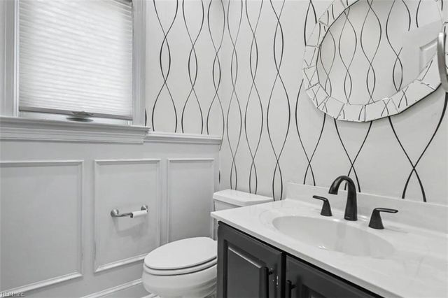 1521 Bordeaux PL, Norfolk, VA 23509