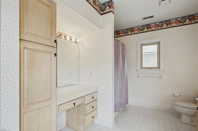 1521 Bordeaux PL, Norfolk, VA 23509