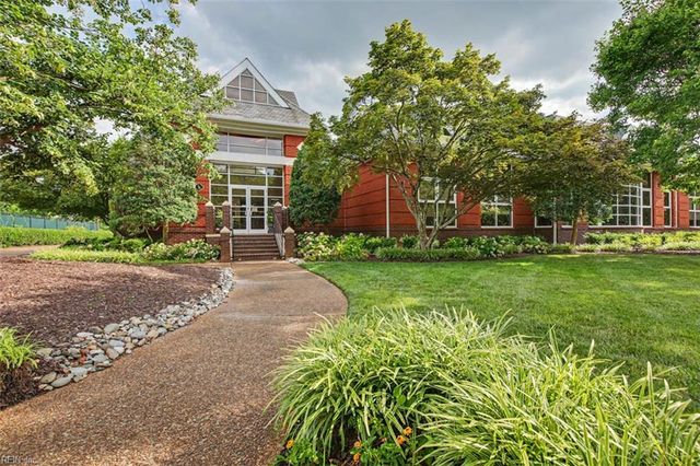 1521 Bordeaux PL, Norfolk, VA 23509