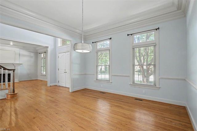 1521 Bordeaux PL, Norfolk, VA 23509