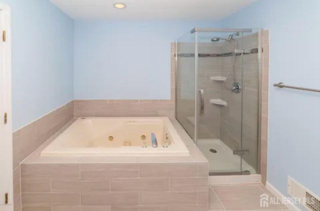 197 Windsong Circle, East Brunswick, NJ 08816