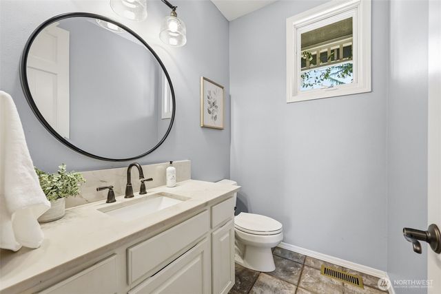 2714 Parkway Drive W, Tacoma, WA 98466