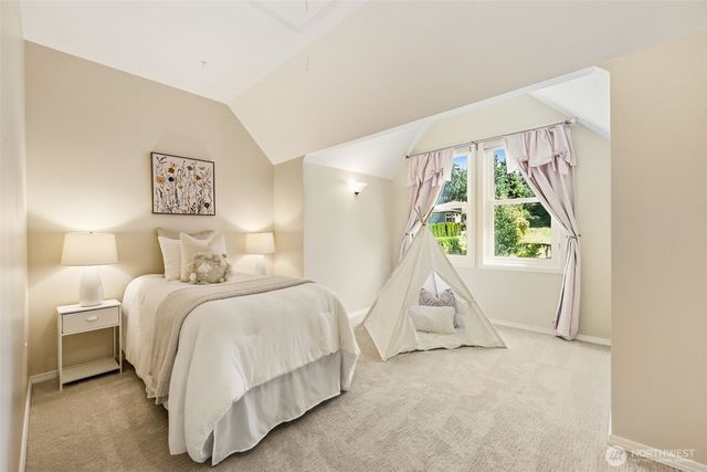2714 Parkway Drive W, Tacoma, WA 98466