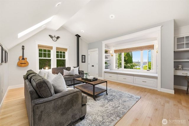 2714 Parkway Drive W, Tacoma, WA 98466