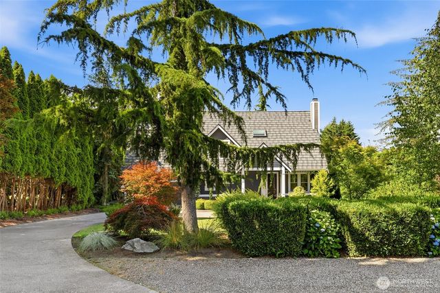 2714 Parkway Drive W, Tacoma, WA 98466