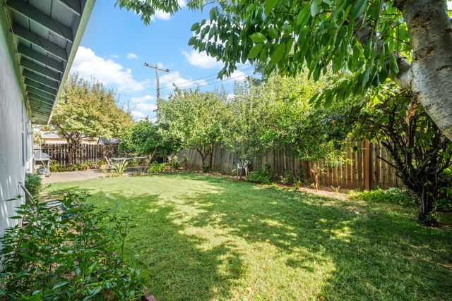 112 W Withington Ave, Rio Linda, CA 95673