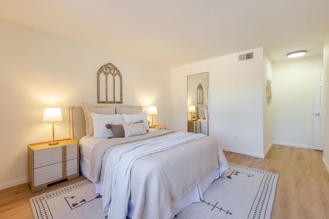 279 Tradewinds Drive 6, San Jose, CA 95123