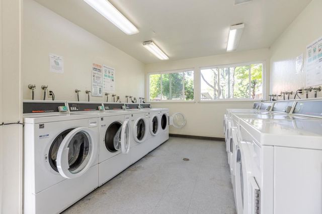 279 Tradewinds Drive 6, San Jose, CA 95123