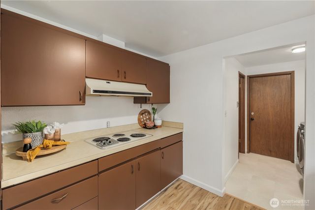 1408 E Maryland St, Bellingham, WA 98226