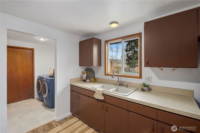 1408 E Maryland St, Bellingham, WA 98226