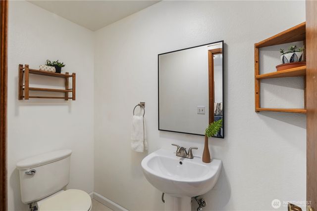 1408 E Maryland St, Bellingham, WA 98226