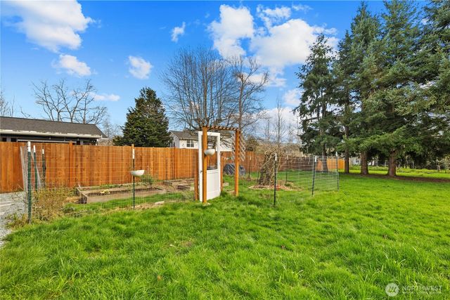 1408 E Maryland St, Bellingham, WA 98226