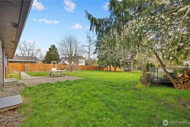 1408 E Maryland St, Bellingham, WA 98226