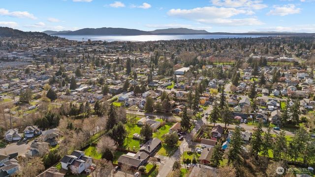 1408 E Maryland St, Bellingham, WA 98226