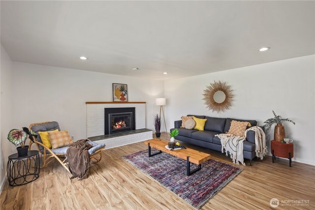 1408 E Maryland St, Bellingham, WA 98226