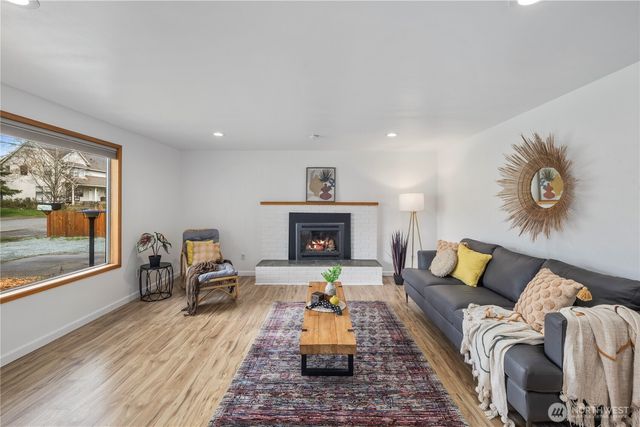 1408 E Maryland St, Bellingham, WA 98226