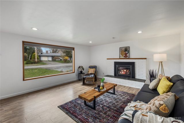 1408 E Maryland St, Bellingham, WA 98226