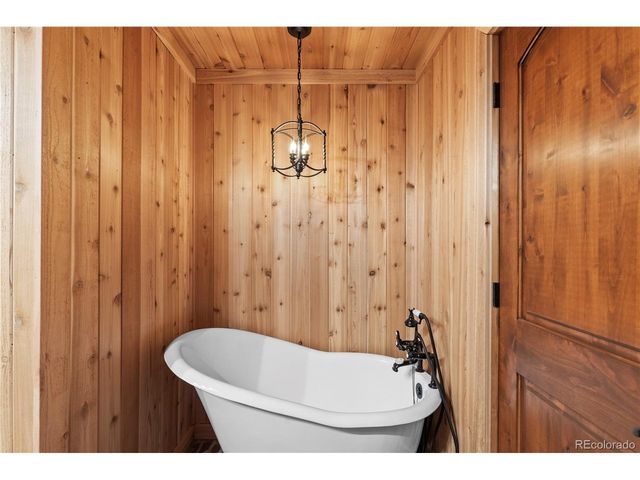 10247 Pine Valley Dr, Franktown, CO 80116