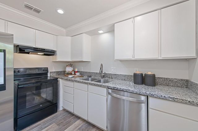 1528 Highland Dr, Placerville, CA 95667