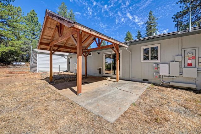 1528 Highland Dr, Placerville, CA 95667