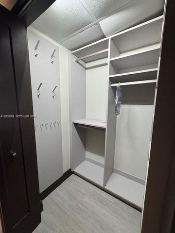 90 Edgewater Dr 606, Coral Gables, FL 33133