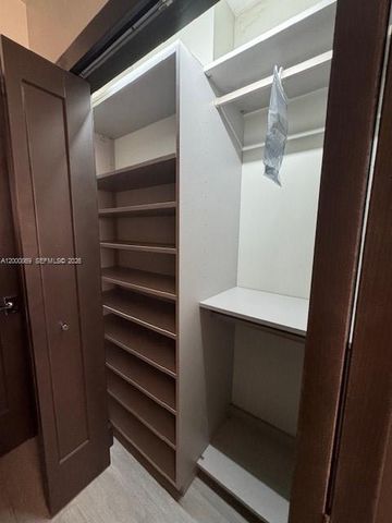 90 Edgewater Dr 606, Coral Gables, FL 33133