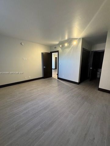 90 Edgewater Dr 606, Coral Gables, FL 33133