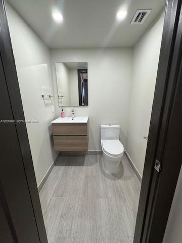 90 Edgewater Dr 606, Coral Gables, FL 33133