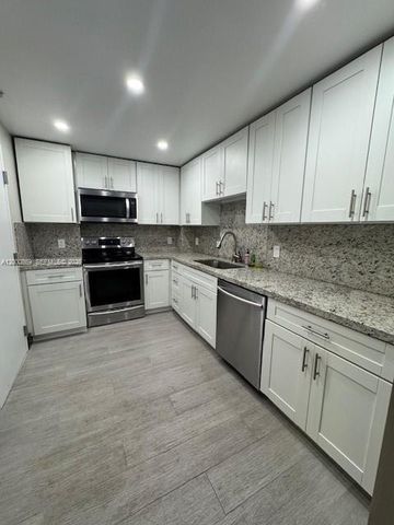 90 Edgewater Dr 606, Coral Gables, FL 33133