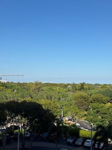 90 Edgewater Dr 606, Coral Gables, FL 33133