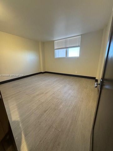 90 Edgewater Dr 606, Coral Gables, FL 33133