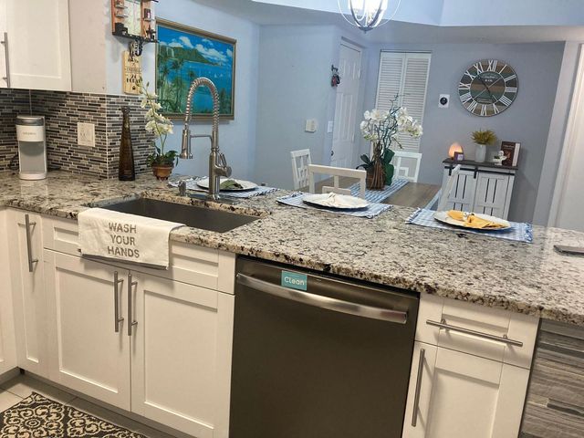 4856 N STATE ROAD 7 1303, Coconut Creek, FL 33073